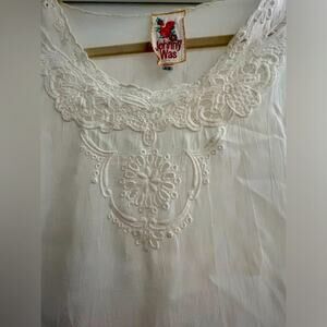 Johnny Was Size XS White Eyelet Lace Blouse🤍